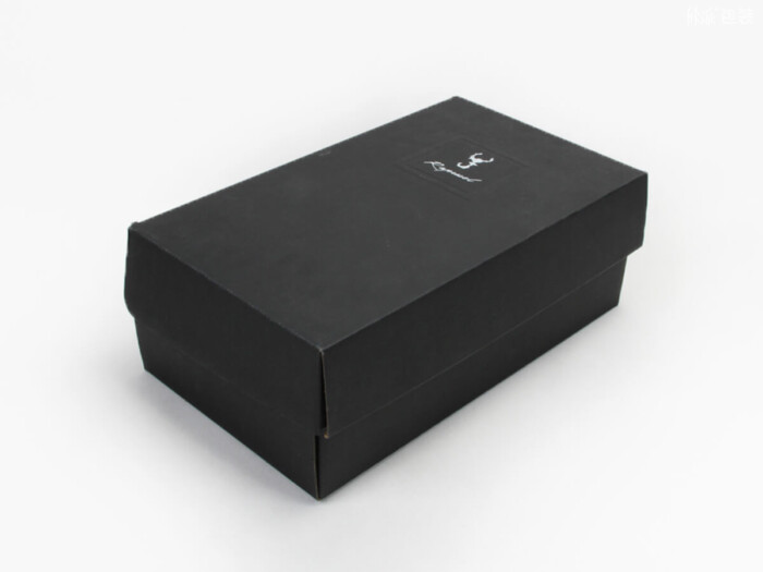 纯黑折叠瓦楞鞋盒