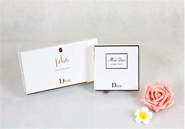 迪奥Dior香水盒