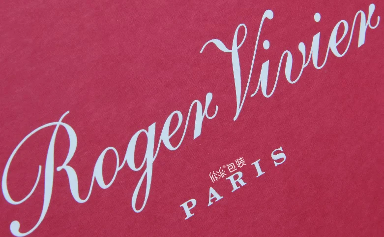 Roger Vivier女鞋鞋盒LOGO印刷