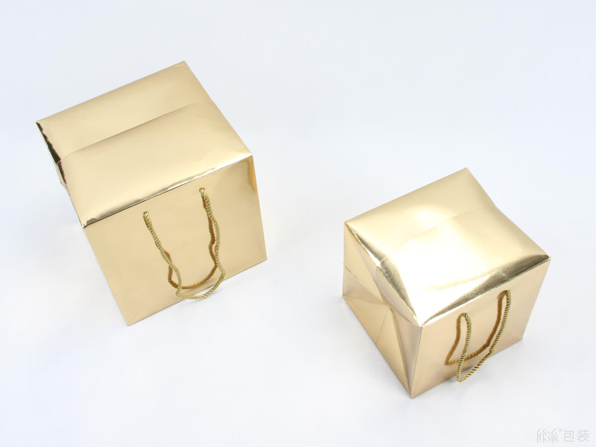 金卡纸手提式礼品盒