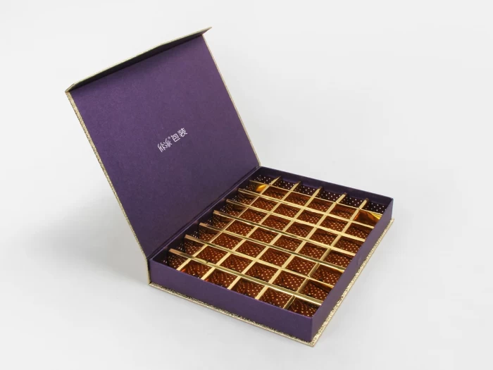 金色印花巧克力礼盒开启方式