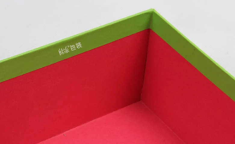 生日小礼品礼盒内裱纸与装裱方式